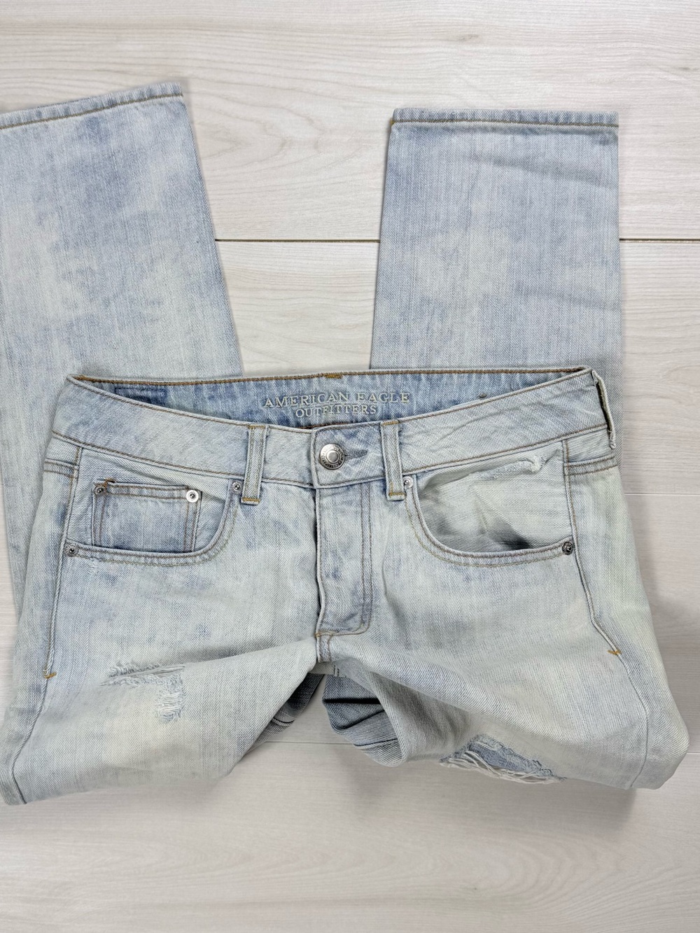 American Eagle Outfitters Light Wash Boyfriend Jeans - Pale Blue